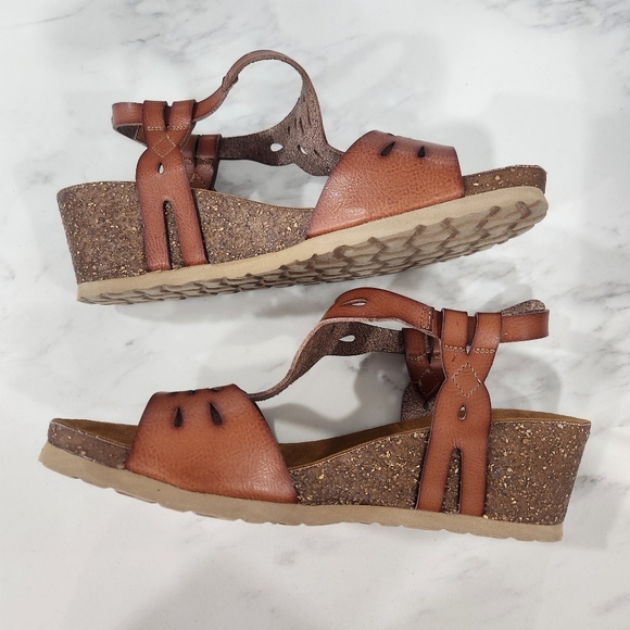 NEW Bjorndal Luna Wedge Sandals size 8.5 - Picture 7 of 9